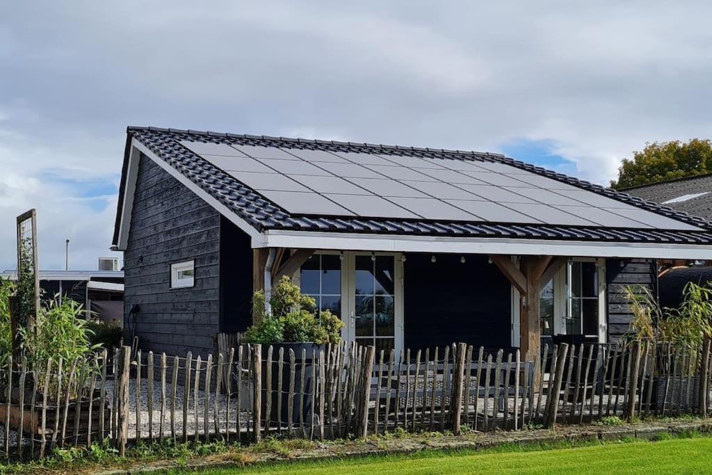 Wellness Chalet Met Jacuzzi, Sauna, Omheinde Tuin, Sint Annaland Zewnętrze zdjęcie